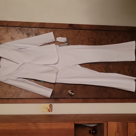 La Belle White Blazer and Pants Set NWT Blazer 7, Pants 11 - Picture 6 of 14
